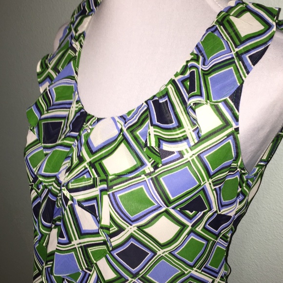 Banana Republic geometric print button down top - Picture 3 of 6